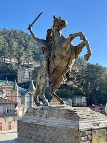চিত্র:Rani Jhansi statue.jpg