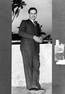 চিত্র:Mukesh Indian Singer.jpg