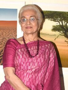 চিত্র:Asha Parekh in 2019.jpg