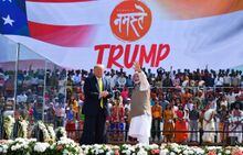 চিত্র:TrumpModi.jpg