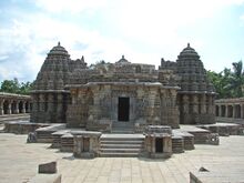 চিত্র:Somanathapura Keshava temple altered.JPG