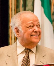 চিত্র:Shridath Ramphal.JPG